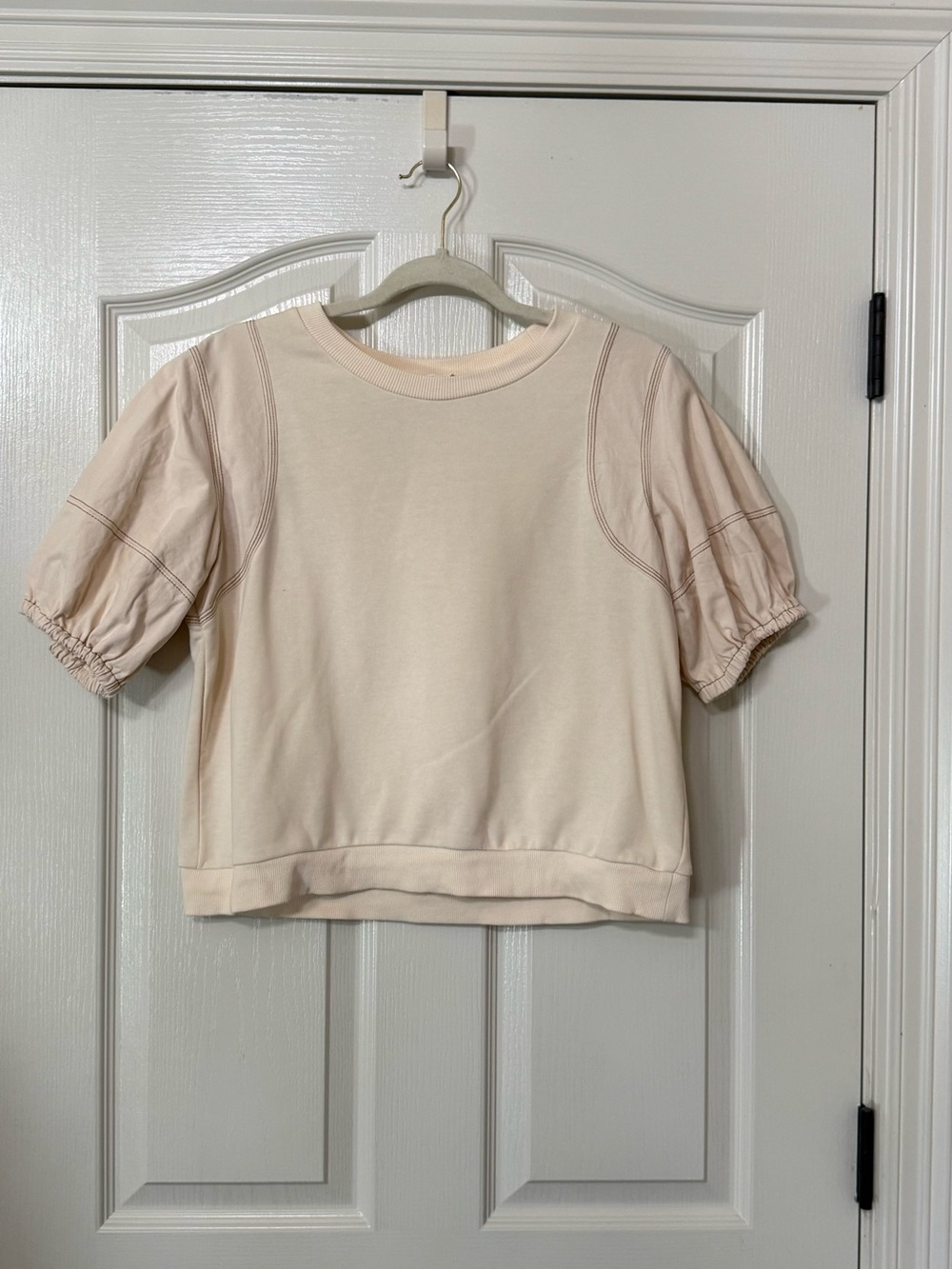 entro Short Puff Sleeve Shirt in Light Cream